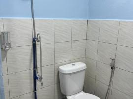 Kz Motel, hotel in Kampong Naparan