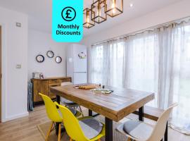 Hotel Photo: Cozy 1BR Home in Vibrant Manchester Free Parking - Fast Internet