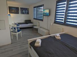 Hotel Foto: Lovely studio with free parking on premisis