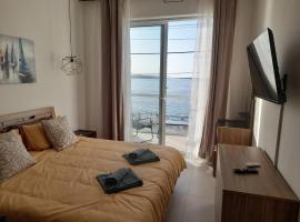 Hotel foto: Seafront 3 Bedroom Stylish Apt with Spectacular Seaview