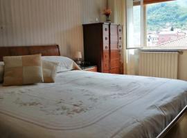 A picture of the hotel: Stupendo ampio appartamento centro Cava de Tirreni