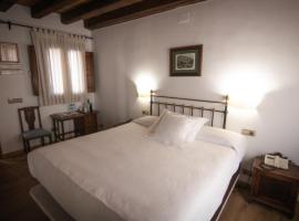 Hospedium Hotel Rural Abadía de Yuste, hotel a Cuacos de Yuste