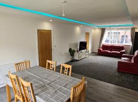 Gambaran Hotel: Citrine Suite 4 Bed House in Stoke on Trent