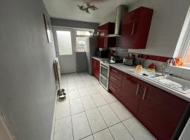 Hotel Photo: Captivating 3-Bed House in Nottingham