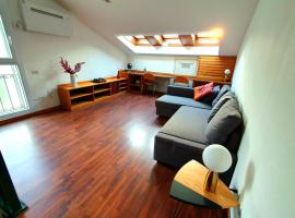 Hotel Photo: Bright Apartment with Attic