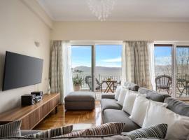 Hotel Photo: Bright Central Apartment with Splendid sea view!