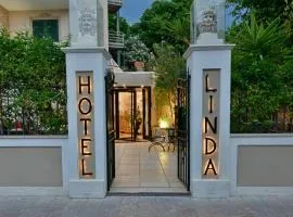 Hotel & Apartments Villa Linda、ジャルディーニ・ナクソスのホテル