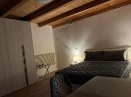 Hotel Photo: Larocca Tourist Home 5 Valbrenta