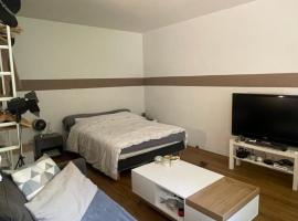 Hotel foto: Grand studio avec parking sous-sol