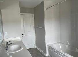 Hotel Foto: Pickering 4 bedroom detached home