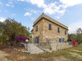 Hotel kuvat: 4 Bedroom Beautiful Home In Roccella Ionica