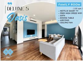 Roxy Sematan Beach Townhouse Deluxe 3 ,5 & 6, hotel v destinaci Sematan