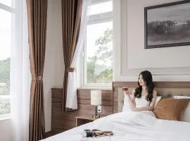 PINE VIEW Hotel Dalat