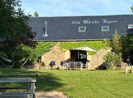 Hotel Foto: Maison de 2 chambres avec jardin amenage et wifi a Alligny en Morvan