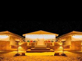 होटल की एक तस्वीर: Hotel Desert Safariwala Jaisalmer