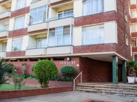 Gambaran Hotel: Remarkable 2-Bed Apartment in Harare