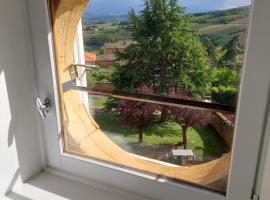 A picture of the hotel: Appartement Theizé - Les meublés des Pierres Dorées