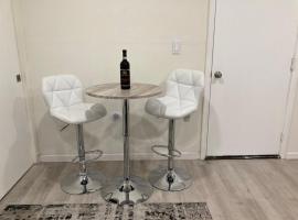 Хотел снимка: Separate Unit with 2 Bedrooms/One Bathroom in Pleasant Hill