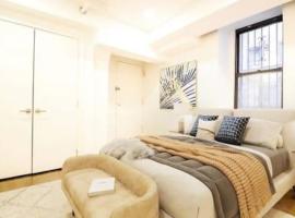 Hotelfotos: Discover a 3BR Oasis Private Patio 20 Min to Times Square