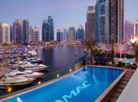 Luxe Sea View High Floor 1 BR in Dubai Marina by Maxx Value Homes, hotel v Dubaji