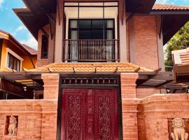 ホテル写真: Terracotta House Chiang Mai - By Phor Liang Meun Terracotta Arts Hotel