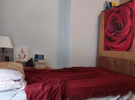 Хотел снимка: A fully furnished studio 1 min from bus station, 15 min by bus from the Centre