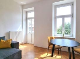 होटल की एक तस्वीर: Villa Hohenheim - Apartment am Stadtpark