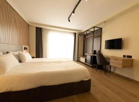 East Sliema Suites, hotel v destinaci Sliema