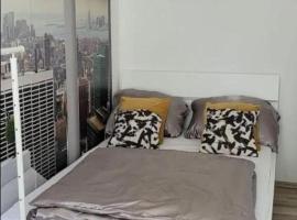 Хотел снимка: Privat Zimmer mit kleinem Balkon in einer Wohnung