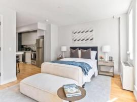 A picture of the hotel: Stylish Studio Apartment At UES