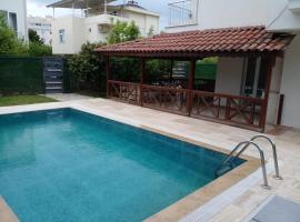 होटल की एक तस्वीर: Villa Begonville Kadriye With Private Pool