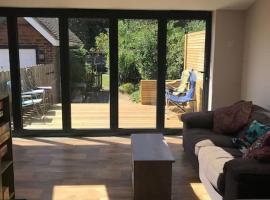 Lovely Bright House close to Brighton, hôtel à Portslade