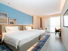 Country Inn & Suite by Radisson, Wuhan Optics Valley Technology Convention and Exhibition Center