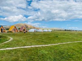 Tungalag Tamir Lodge, готель у місті Tayhar