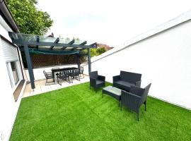 ホテル写真: Exklusive Maisonette-Wohnung mit Dachterrasse - WeHome Premium Kaiserslautern