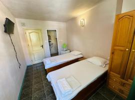 Hotel fotografie: Несебър, Къща със стаи под наем Всяка със самостоятелна баня, тоалетна и тераса Само на 400метра от двата плажа в Несебър