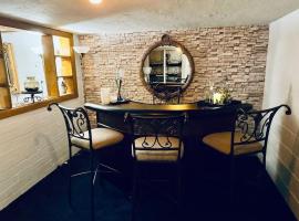 Foto di Hotel: Historic Nashville Speakeasy & Bunker!