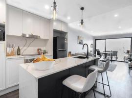 Фотография гостиницы: Modern 2-Bed 2-Bath - Walk to Hospital & Westfield