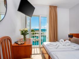 Hotel Adria, hôtel à Malinska