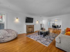 Фотография гостиницы: Chic Charming 2-Bedroom with office in the WeHo