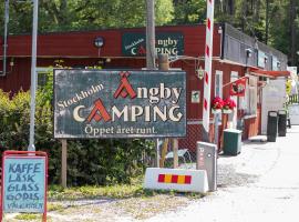 Foto di Hotel: Stockholm Ängby Camping