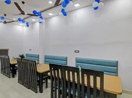 Hotel Photo: Collection O Radisson Blue Hotel Nearby Khajuri chowk-Signature Bridge