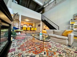 Hotel foto: Swanky Loft Near Kings Island, Brewery, Bike Trail