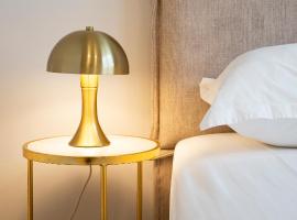 Garden Inn, hotel u gradu Himare