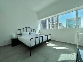 Fotos de Hotel: Panoramic View Apartment in Palette Tower in Tourist Club Area