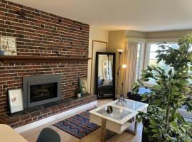 Hotel Foto: Stunning 5BD Home West Vancouver