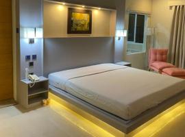 Pagadian Bay Plaza Hotel, hotel v Pagadianu