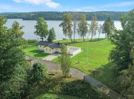 Amazing Home In Kinnnarumma With Sauna, hotel v destinaci Kinnarumma