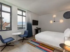 Aloft Hotel, By Marriott