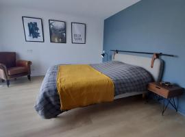 Chambre vue jardin - proche port, Hotel in Vannes